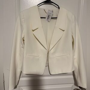 NWT TRINA TURK Elegant Cream Women's Blazer . Premium brand Sz L